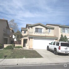 Building Photo - ****Beautiful 2 bed/2.5 bath House in Grea...