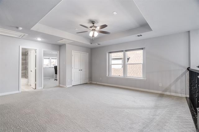 Building Photo - 12591 Royal Oaks Ln