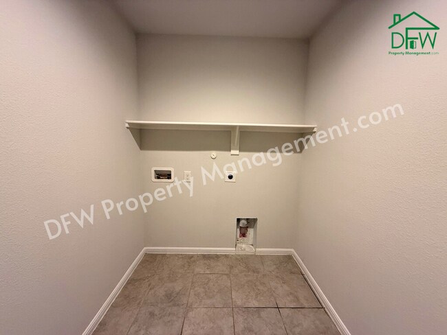 Building Photo - Beautiful 4 Bedroom 2 Bathroom Home for Lease in Crowley