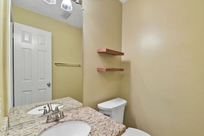 Building Photo - 9811 Arrowgrass Dr