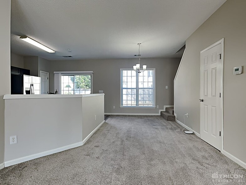 Building Photo - 1654 Heyford Cir NW