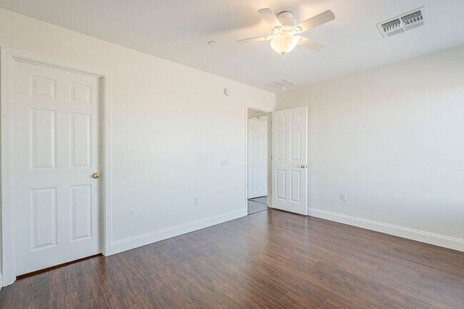 Building Photo - Pending/ Rented - Sahuarita Beauty!