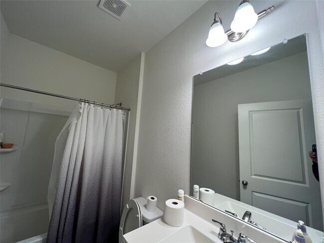 Building Photo - 309 Redfish Ln