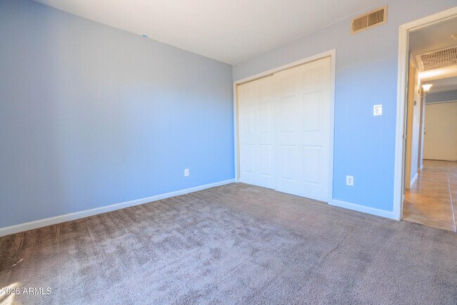 Building Photo - 1241 N 48th St