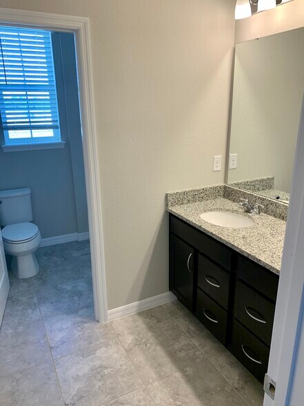 Building Photo - 16066 Micelli Dr