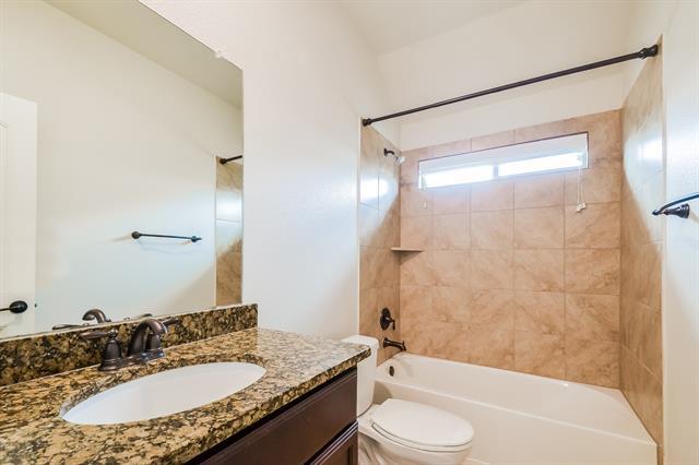 Building Photo - 2008 Lake Harvest Cir