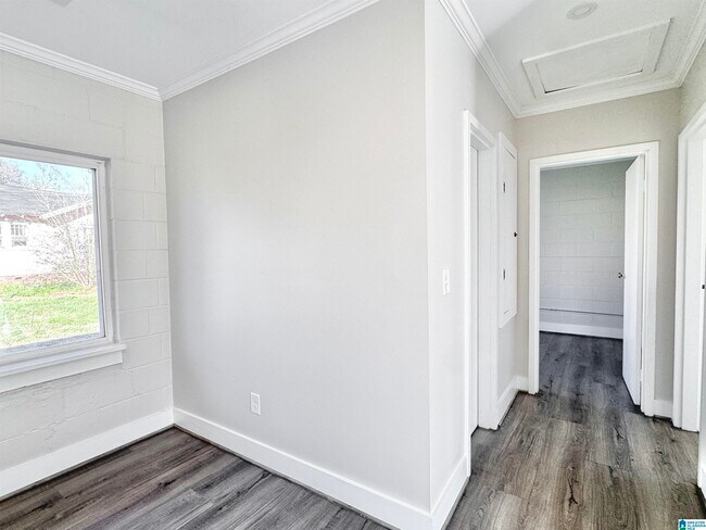 Building Photo - 1640 57th St