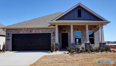 Building Photo - 12872 Juniors Dr