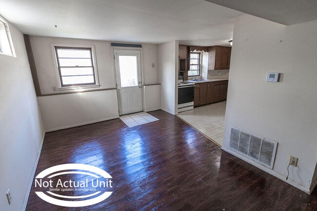 Building Photo - 2929 Northland Dr