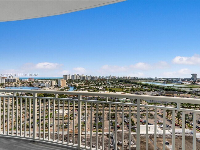 Building Photo - 1745 E Hallandale Beach Blvd