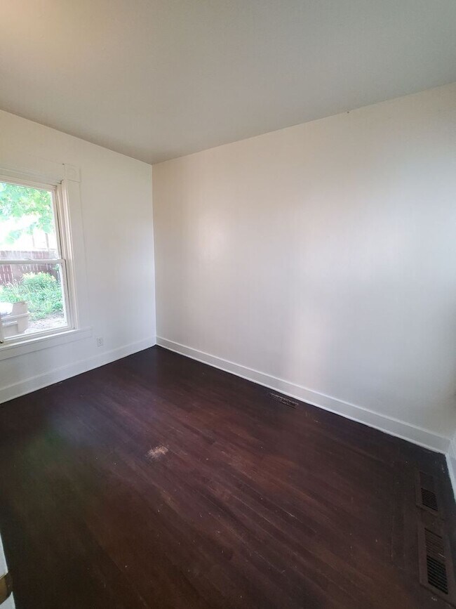 Building Photo - 1806-1808 63rd St. (Duplex)