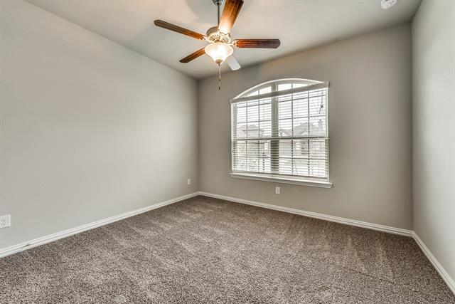 Building Photo - 16700 Lincoln Park Ln
