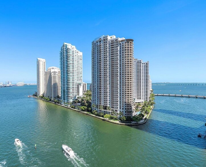 Building Photo - 300 Biscayne Boulevard Way