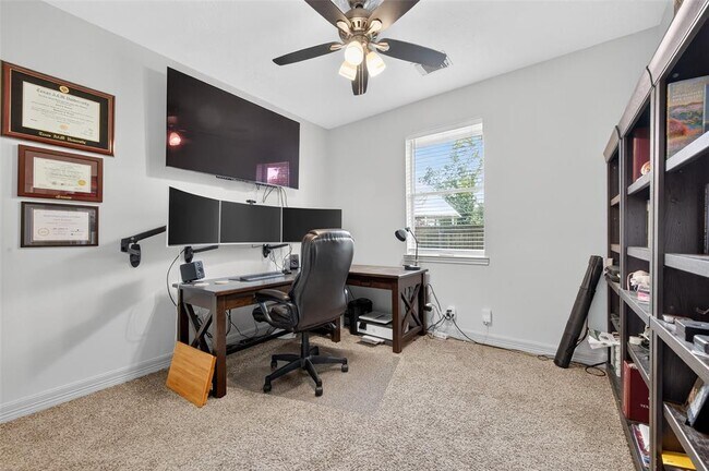 Building Photo - 3214 Southmere Ln