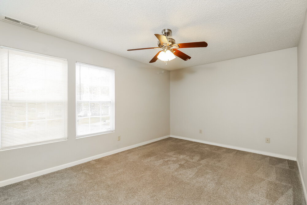 Building Photo - 1907 Dunsmore Ln