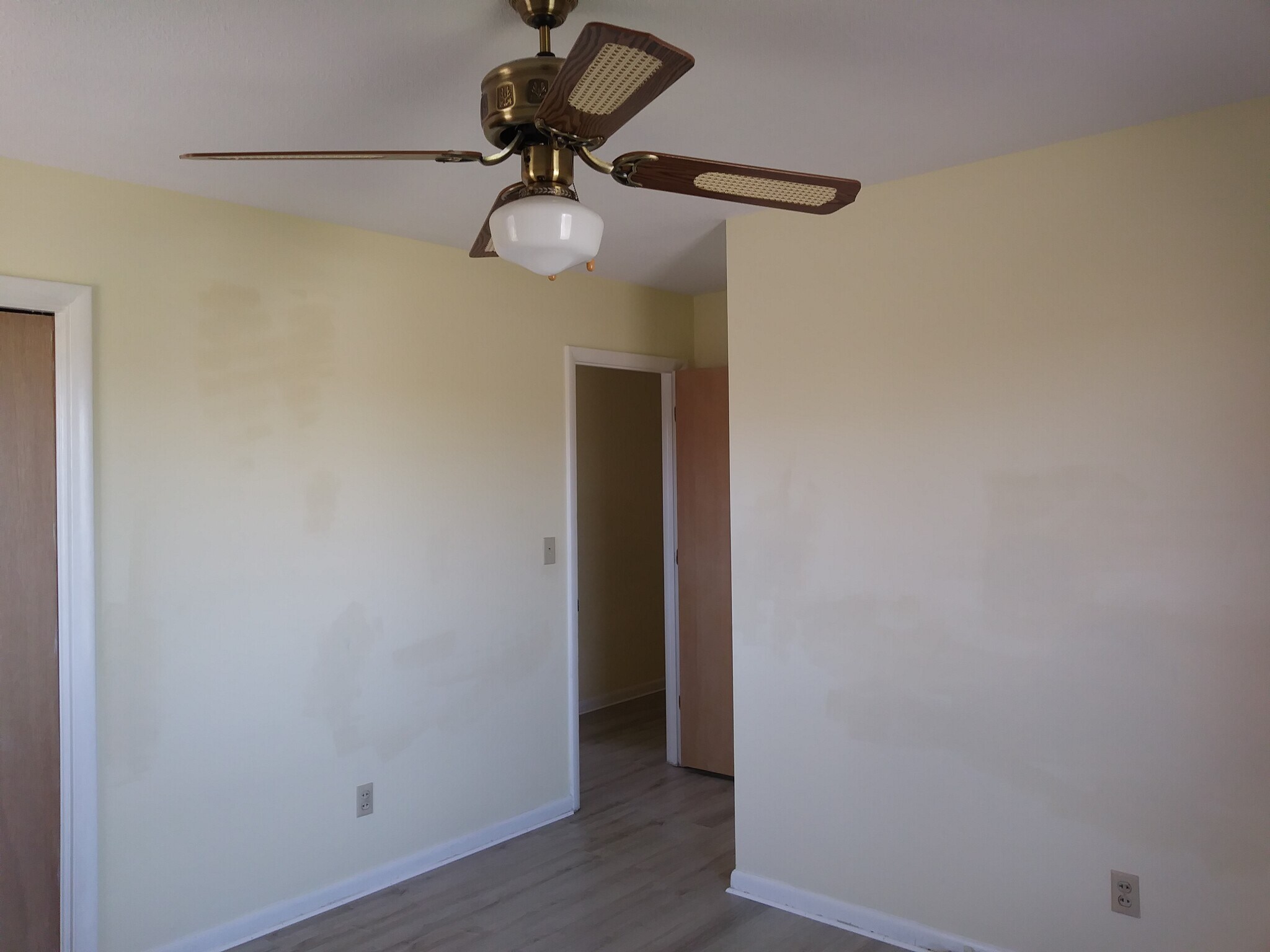 Building Photo - 2512 Sharron Dr