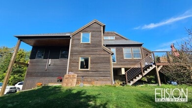 Building Photo - Contemporary 3 bed/2.5 bath on 10 Private Acres with Deeded Lake Access down the Road!