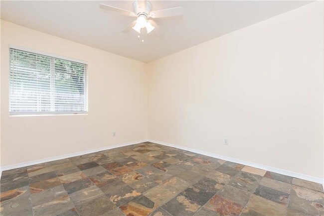 Building Photo - 1011 Catalpa St