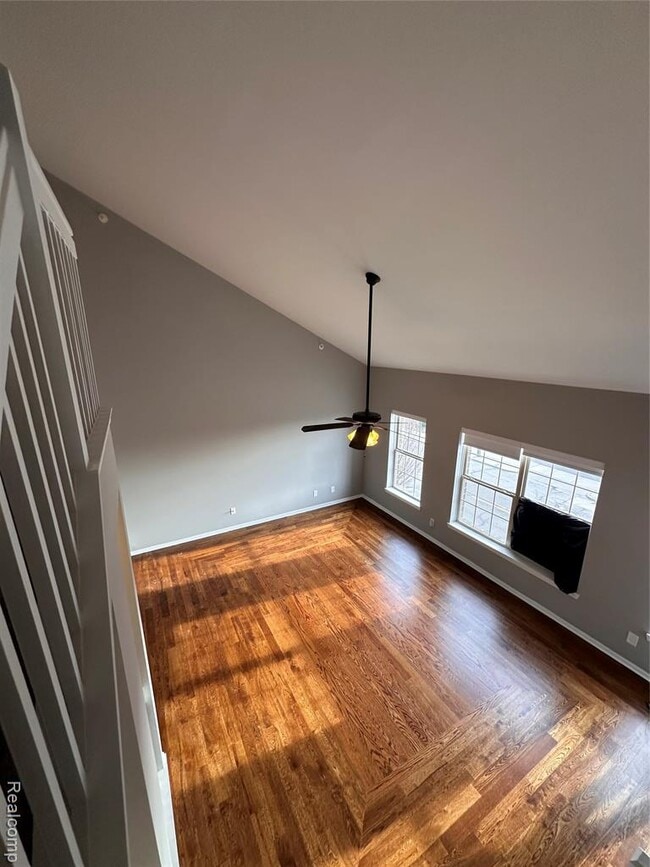 Building Photo - 4240 Maple St