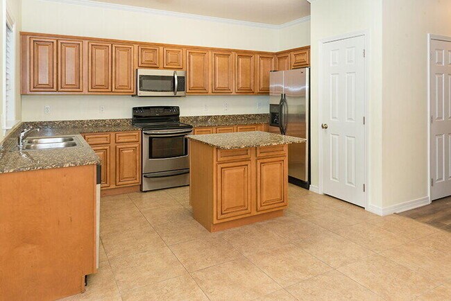 Building Photo - 1496 Bentley Cir
