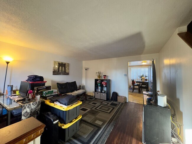 Building Photo - Charming 3 Bedroom/ 1.5 Bathroom Townhome in Frankford, MD!