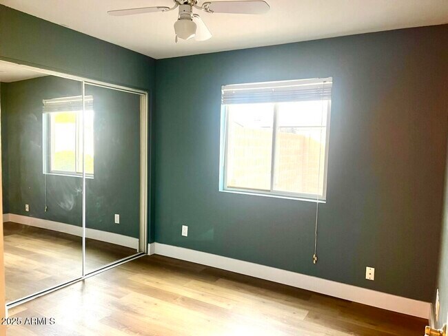 Building Photo - 17652 N 19th Dr