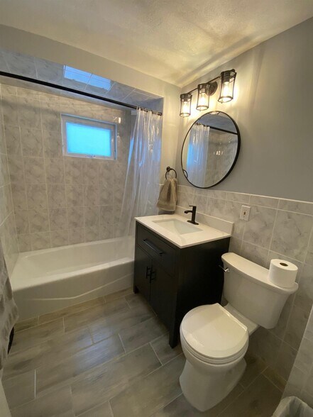 Building Photo - 55 Farragut Ave