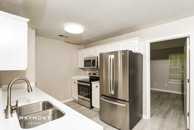 Building Photo - 1413 Marhill Cove