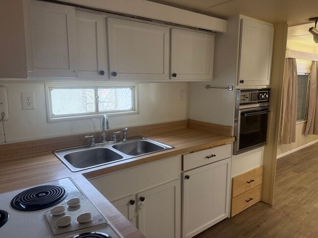 Building Photo - 55+ community