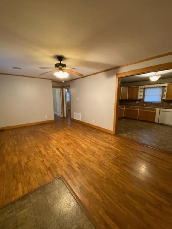 Building Photo - 1134 N Sycamore St