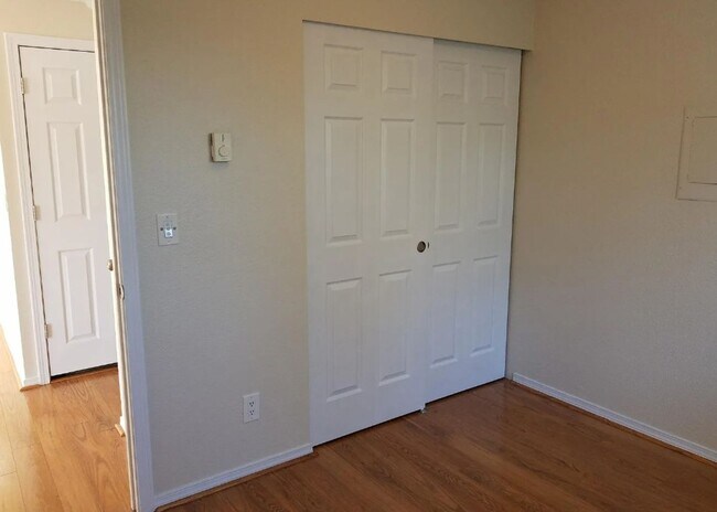Building Photo - 10725 Myers Way S