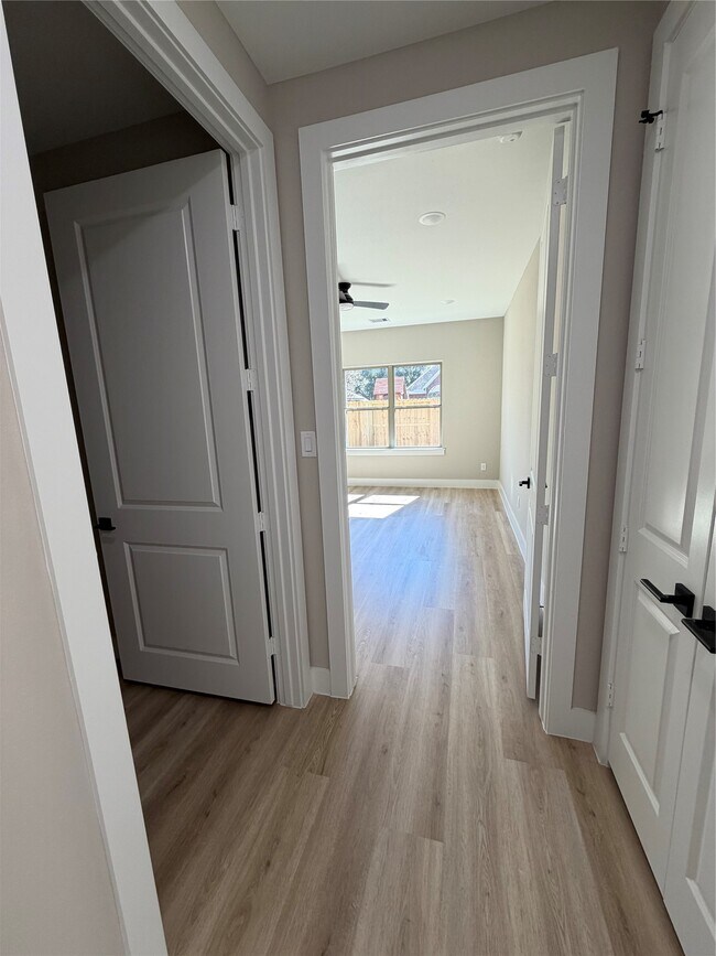 Building Photo - 2523 Liguria Ln