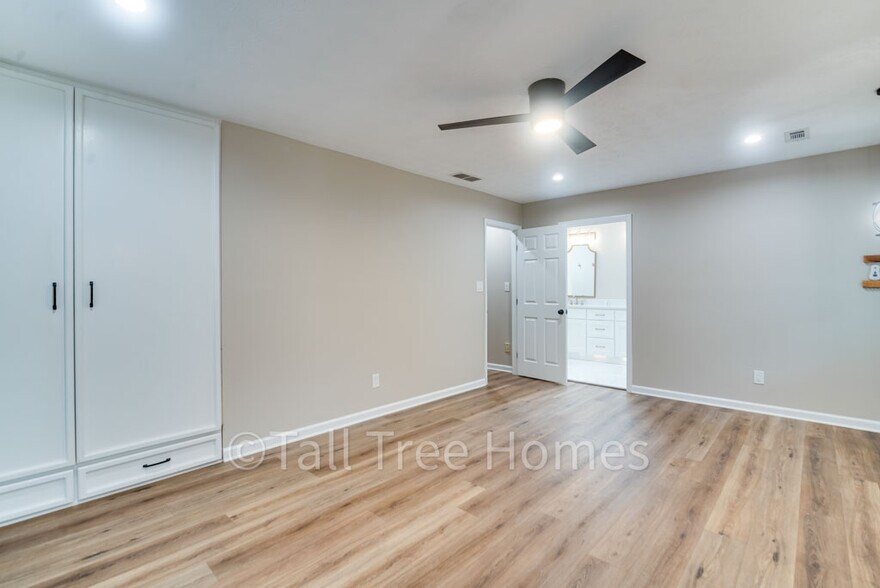 Building Photo - 410 Murry Park