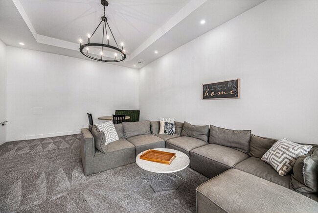 Building Photo - Renovated Lakefront 5 Bedroom Home with 2 Garages!