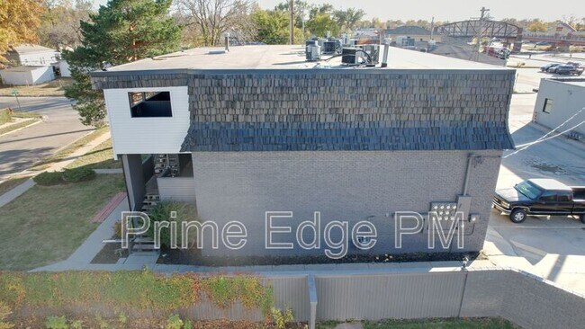 Building Photo - 1109 N 28th St