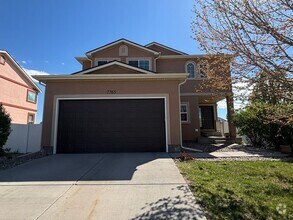 Building Photo - 5 Bed, 3.5 Bath with A/C, Available Now! -...