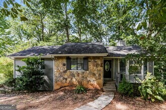 Building Photo - 3824 Skidmore Dr