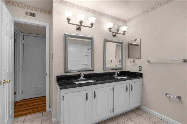 Building Photo - 6901 Red Fox Trail