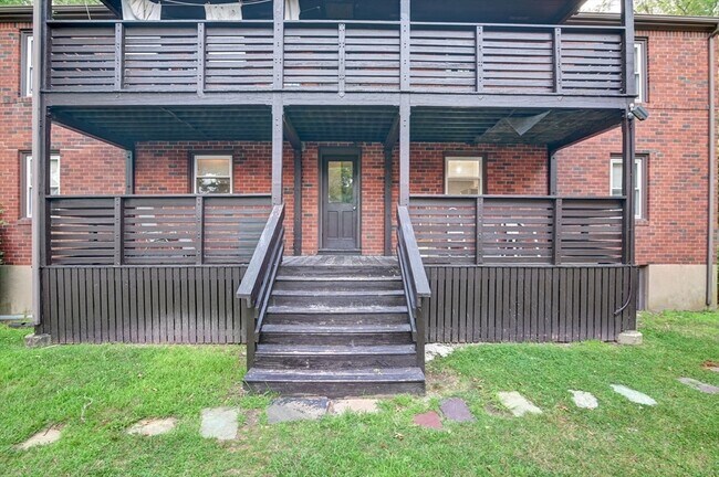Building Photo - 191 Fenno St