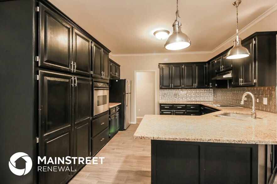 Building Photo - 4212 NW 146th Terrace