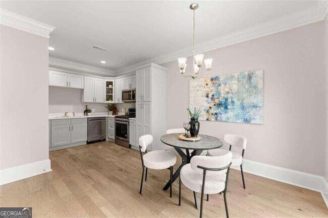 Building Photo - 502 Washington St NW