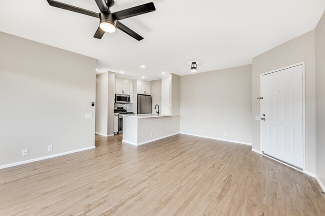 Building Photo - 91-284-284 Hanapouli Cir