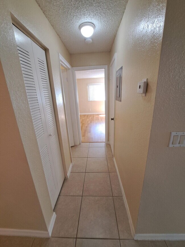 Building Photo - 3470 Pinewalk Dr N