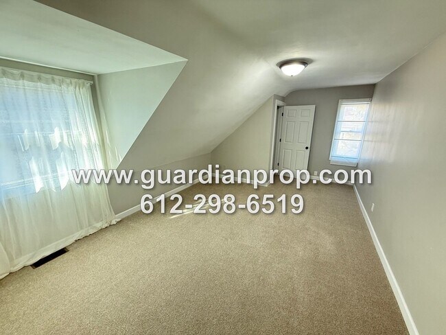 Building Photo - House on Selby Avenue Available Now, HW Fl...