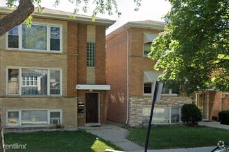 Building Photo - 3 br, 1 bath Triplex - 5955 South Kilbourn...