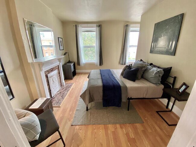 Building Photo - 4424 Oakland Ave