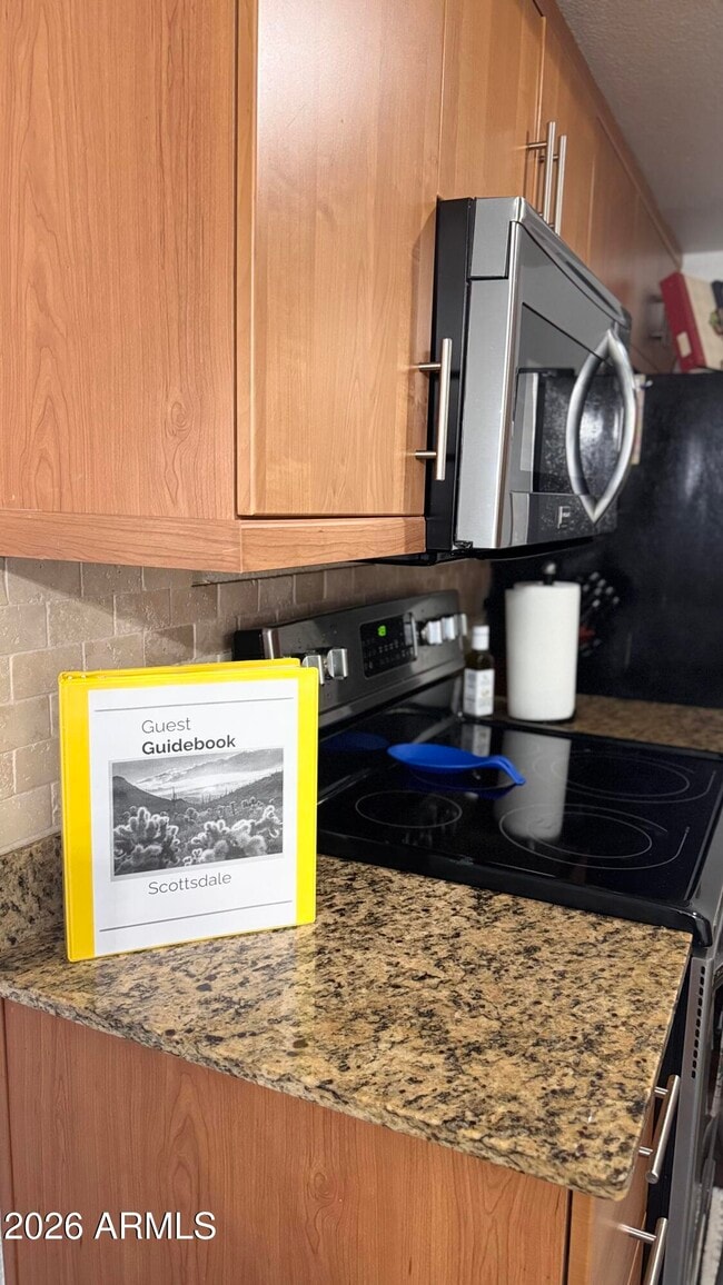 Building Photo - 7350 N Vía Paseo Del Sur