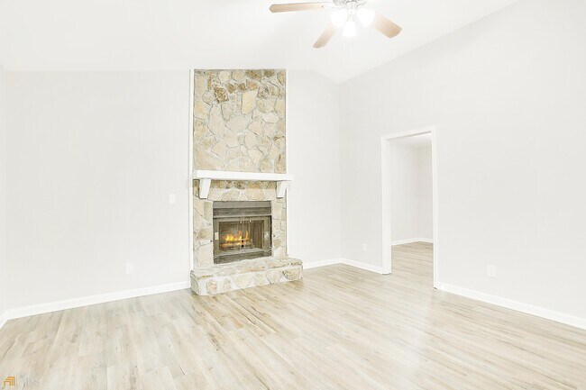 Building Photo - 3013 Fetlock Dr SW