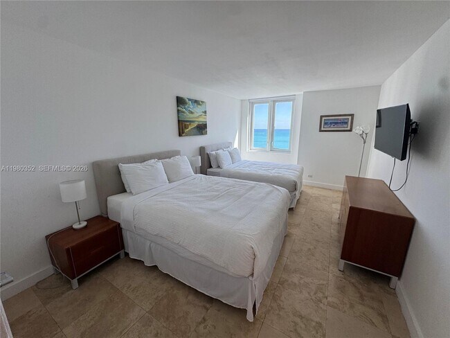 Building Photo - 2301 Collins Ave