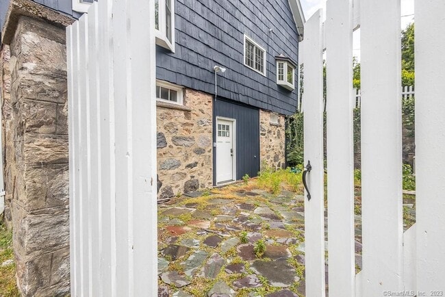 Building Photo - 55 Cider Mill Ln